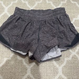 Lululemon hotty hot shorts 2.5